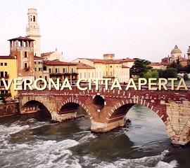 locandina di "Verona Città Aperta. Alla Scoperta della Verona Romana"