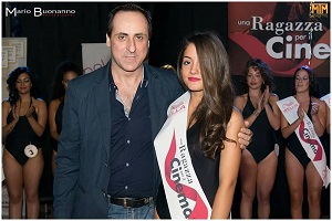 UNA RAGAZZA PER IL CINEMA - Antonello De Pierro fascia la miss regionale del Lazio