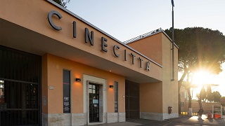 GIUBILEO - Il Papa per la prima volta a Cinecitt