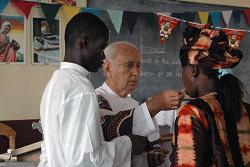 LA VITA NON PERDE VALORE - Padre Berton e gli ex bambini soldato della Sierra Leone