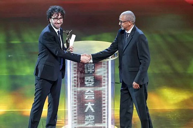 A Shanghai Emir Kusturica e Atom Egoyan premiano Vito Palmieri